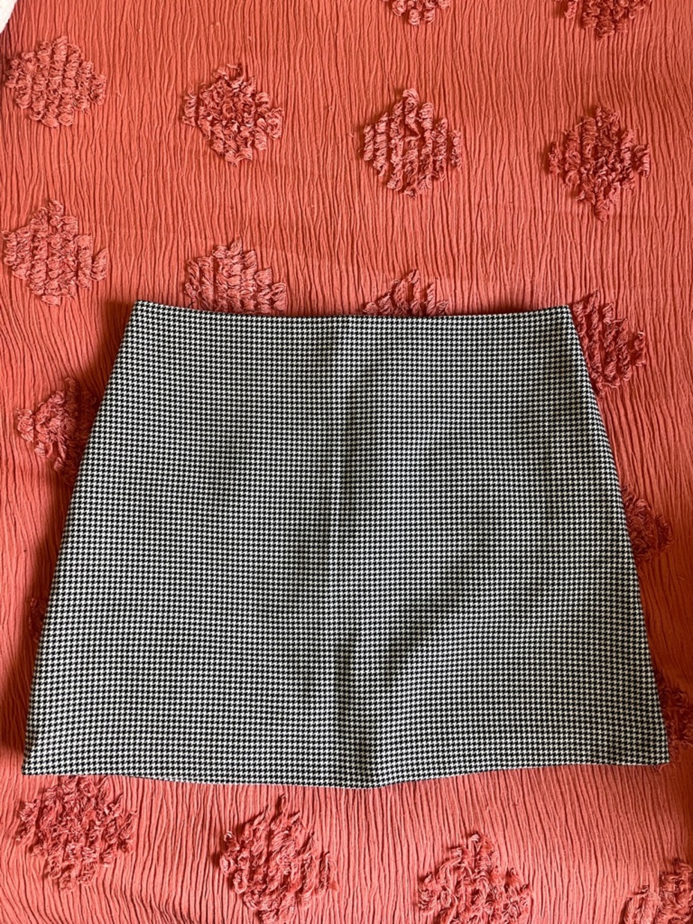 Houndstooth Mini Skirt - Black & White
